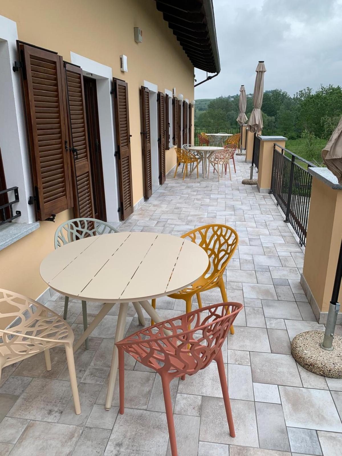 Apartment with Garden View